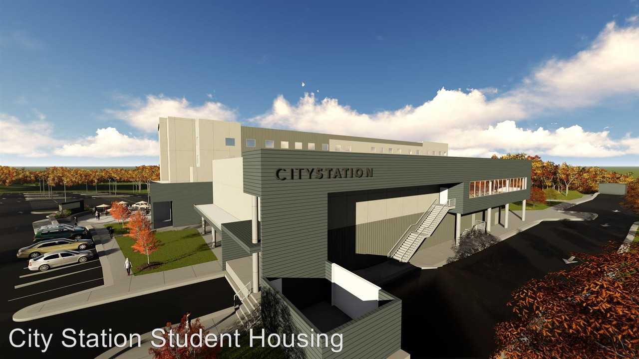 2115 Maple Street - Photo 2 of 9