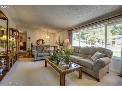 6025 SW Elm Ave - Photo 2 of 16