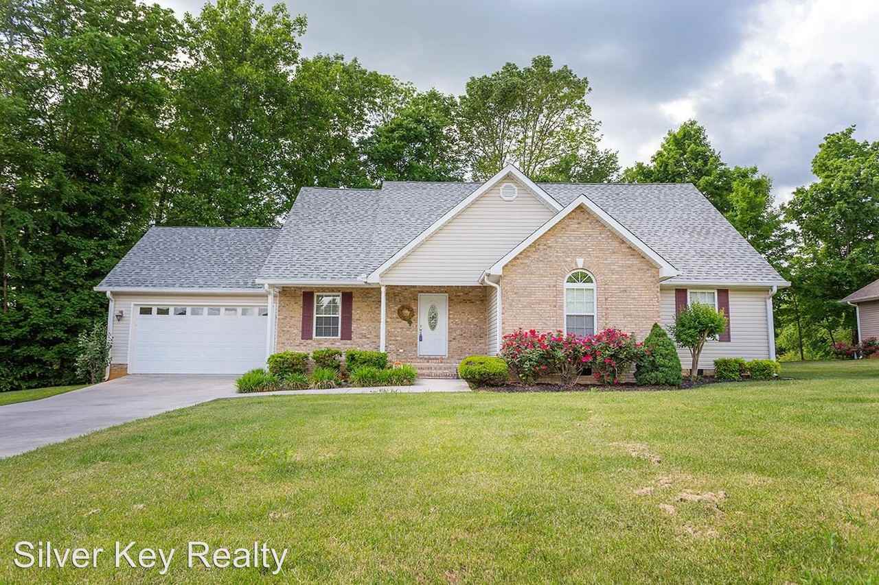 201 Shadows Lawn Drive - Photo 2 of 18