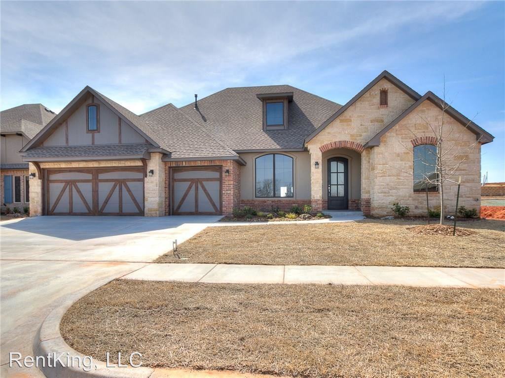 704 Legacy Trail - Photo 2 of 35