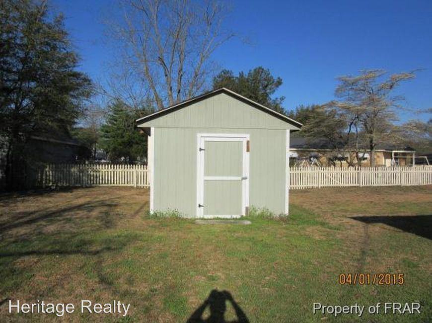 414 S Powers St - Photo 2 of 6