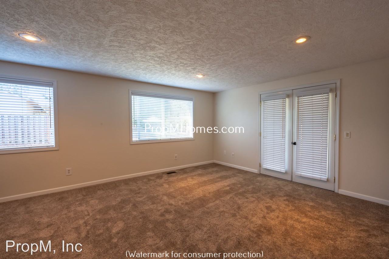 14521 SE Wyeast Ave - Photo 2 of 28