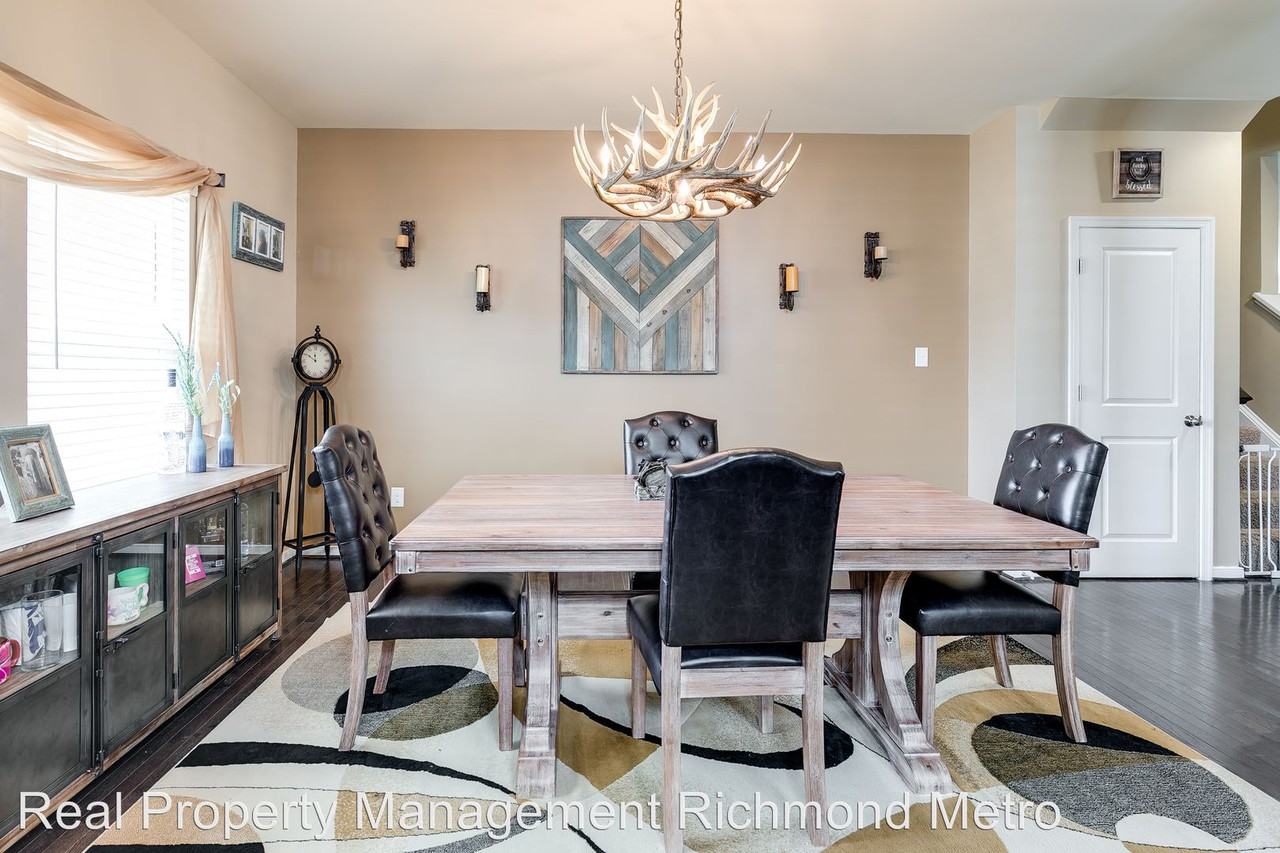 7649 Nicklaus Cir - Photo 2 of 27