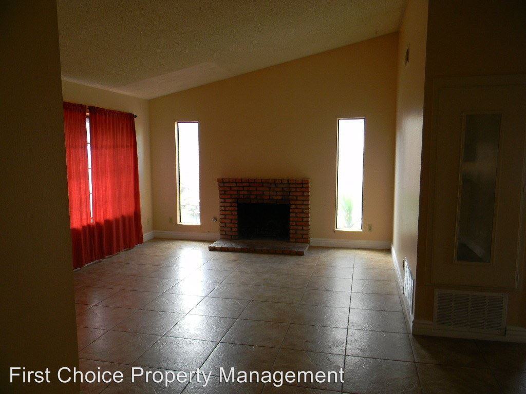 11729 Minuteman Dr - Photo 2 of 19