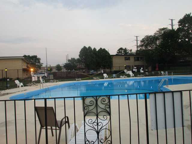 28 N King Arthur Ct #20 - Photo 3 of 11