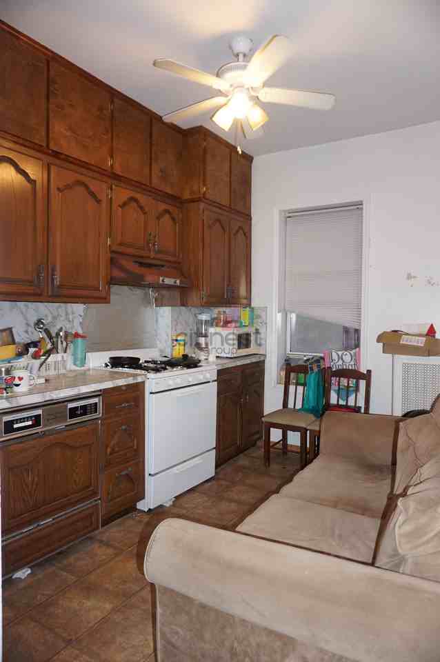 8715 Ridge Blvd 3 - Photo 2 of 12