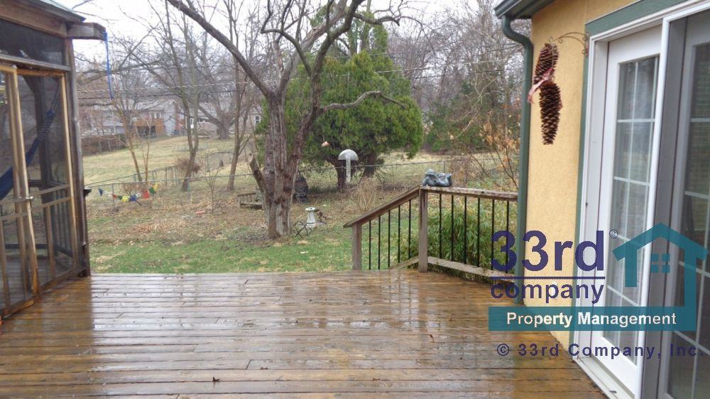 7819 Hardy St - Photo 2 of 22