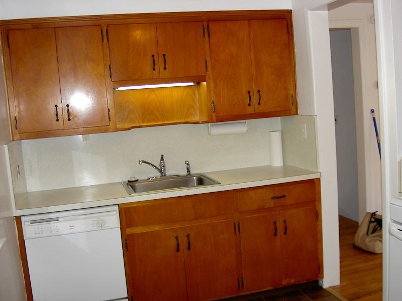 250 Godwin Ave - Photo 3 of 9