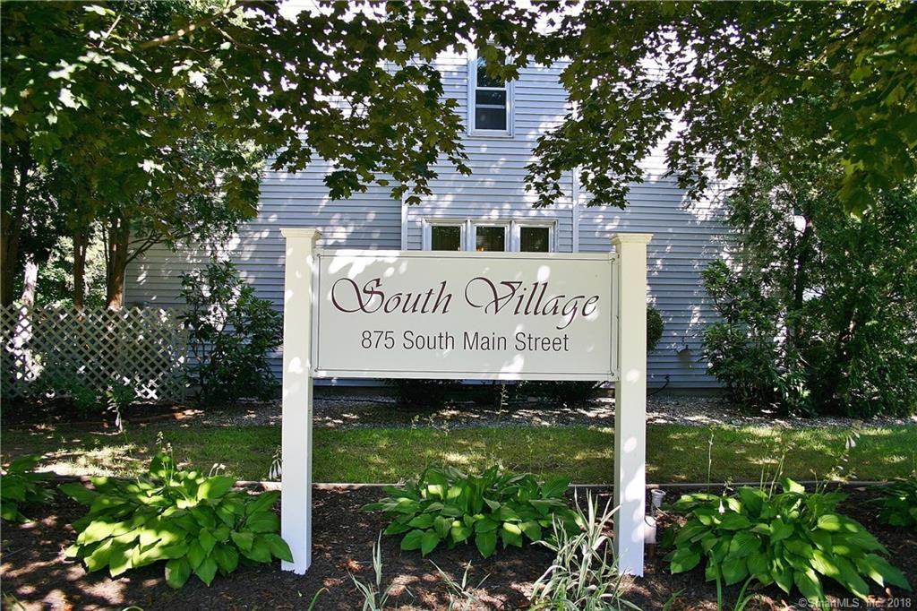 875 S Main St #8 - Photo 3 of 13