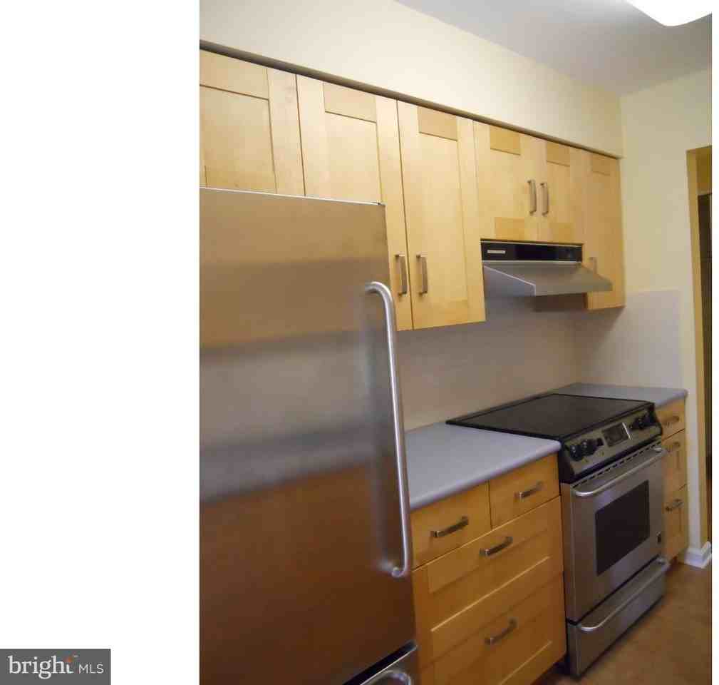 1430 Washington Pl #30 - Photo 2 of 19
