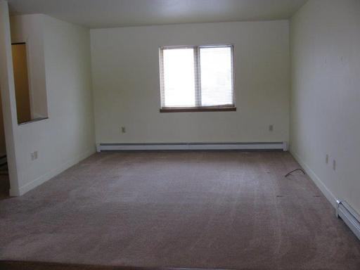 1209 Sutton Loop - Photo 2 of 9