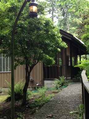 16430 Euclid Ave NE - Photo 3 of 28