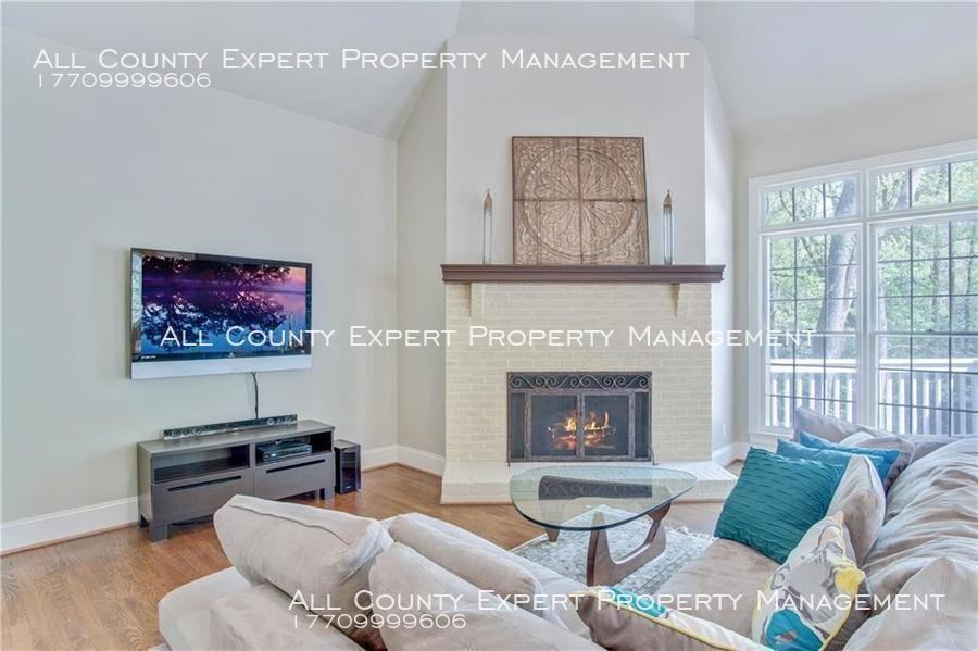 20 Parkside Ct NE - Photo 3 of 39