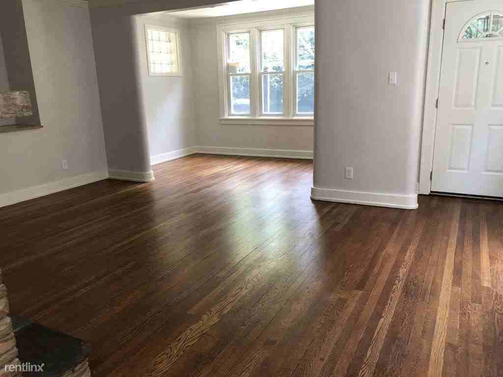 246 S Winebiddle St - Photo 3 of 20