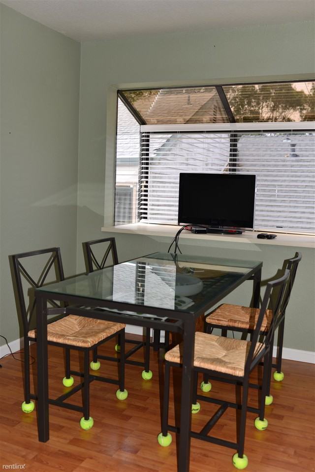 45 Appian Way - Photo 3 of 10