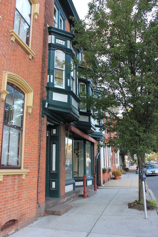 154 South Hanover Street 2nd Floor, Carlisle, PA 17013 2 Bedroom