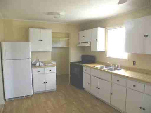 2608 Robeson St - Photo 3 of 8