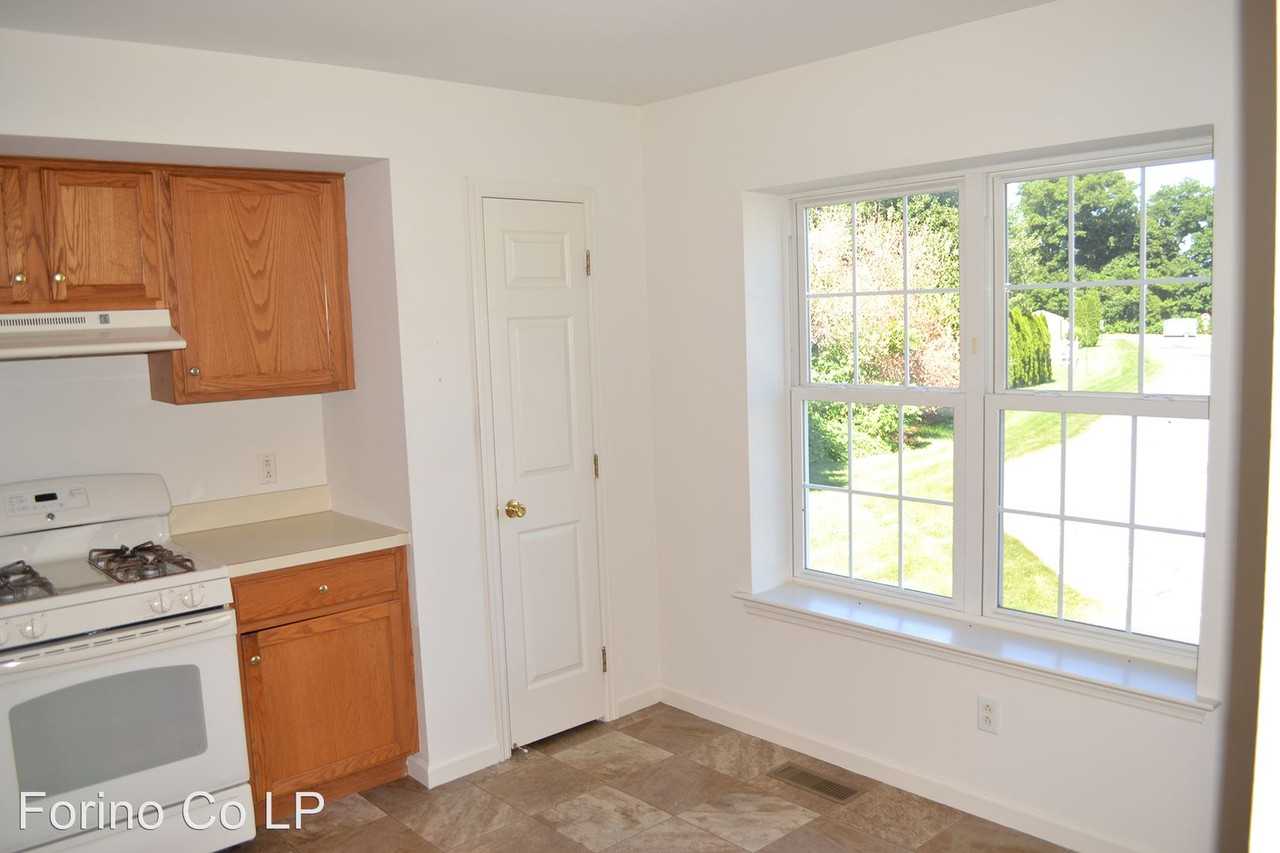 127 Kendal Ct - Photo 3 of 21