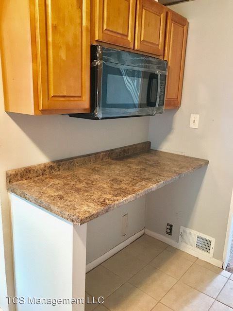 4426 Post Rd - Photo 3 of 18