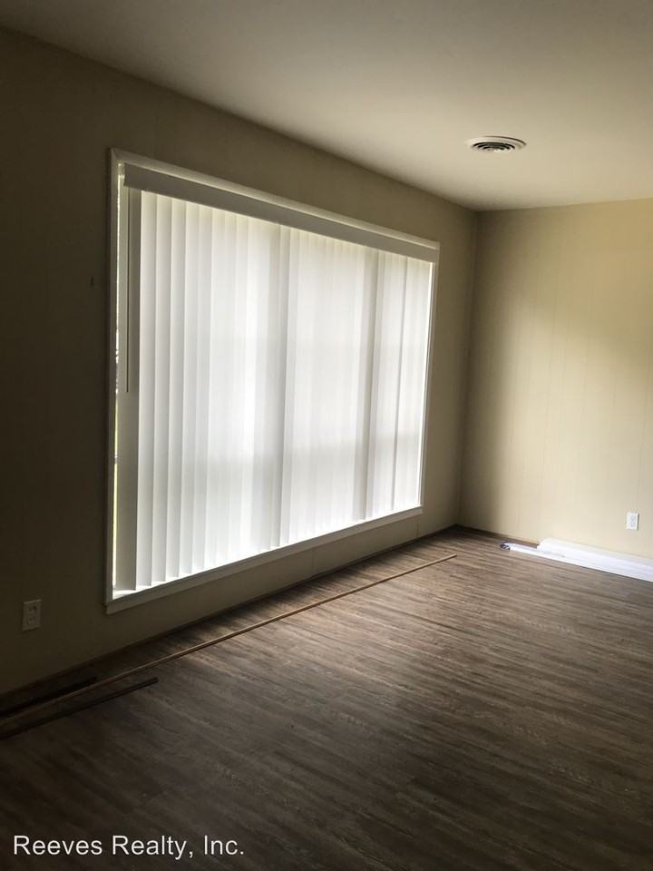 2907 Halls Mill Rd - Photo 2 of 10