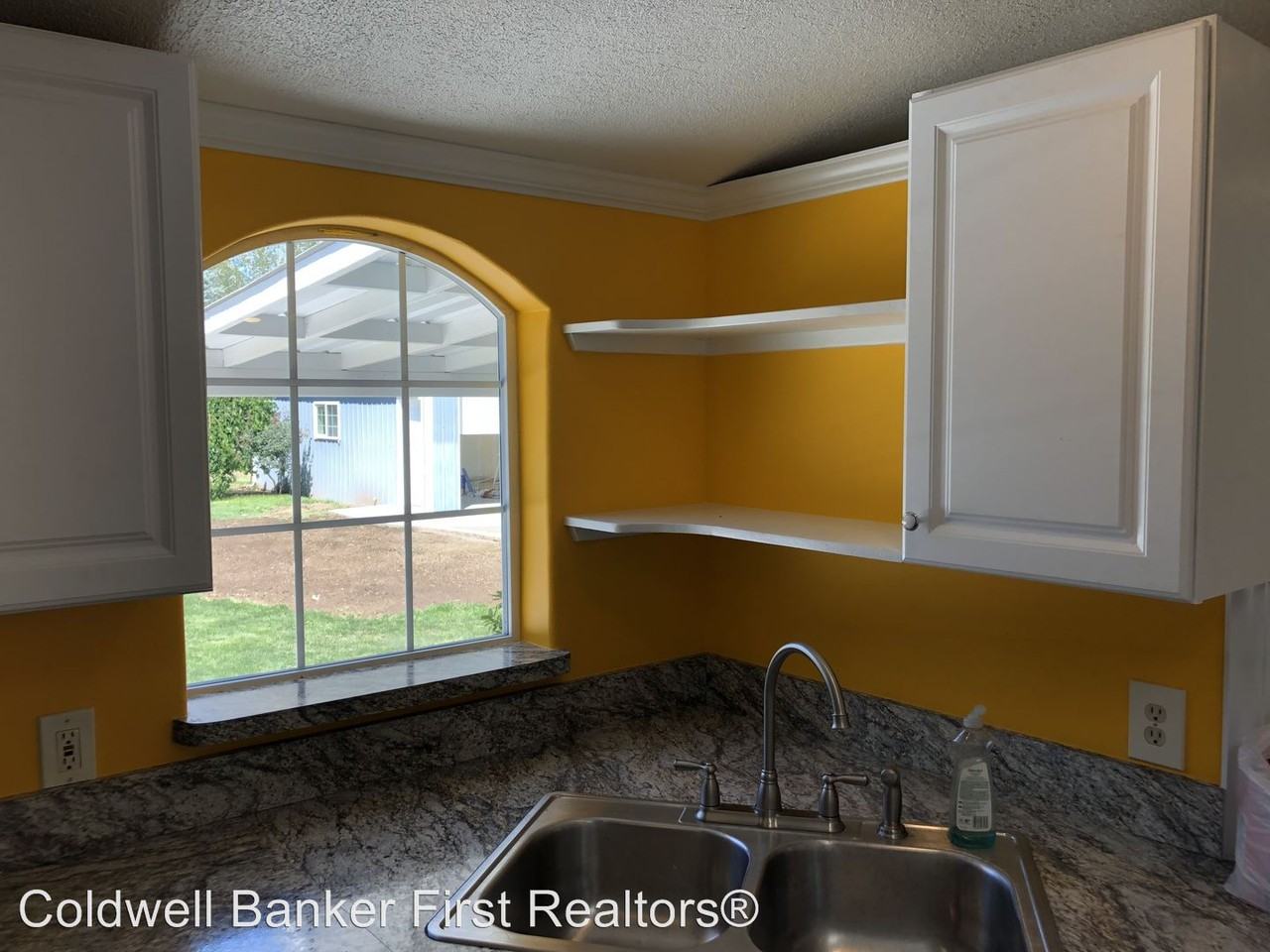 4204 Stateline Rd - Photo 2 of 18