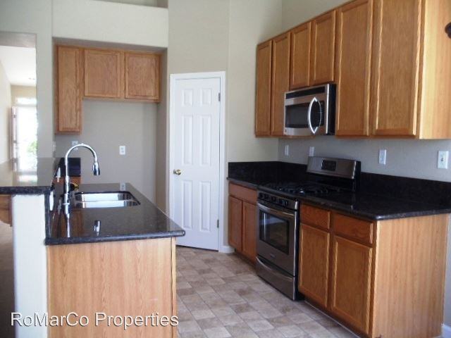 1209 Tartarian Ct - Photo 2 of 18