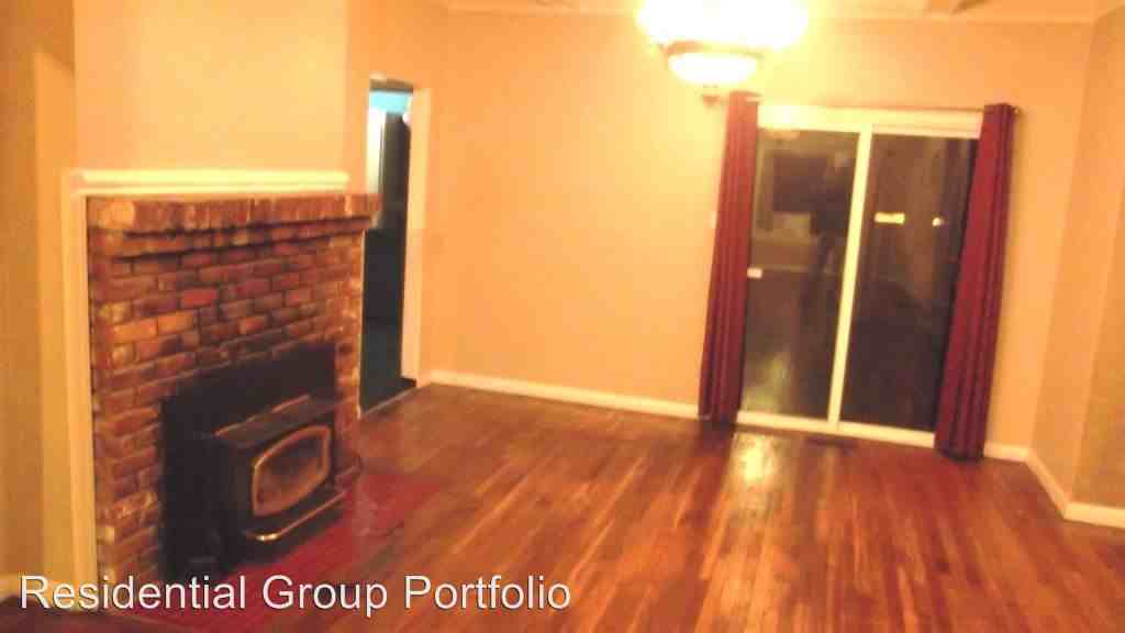 922 32nd Ave - Photo 2 of 12