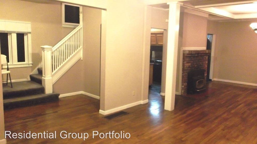 922 32nd Ave - Photo 3 of 12