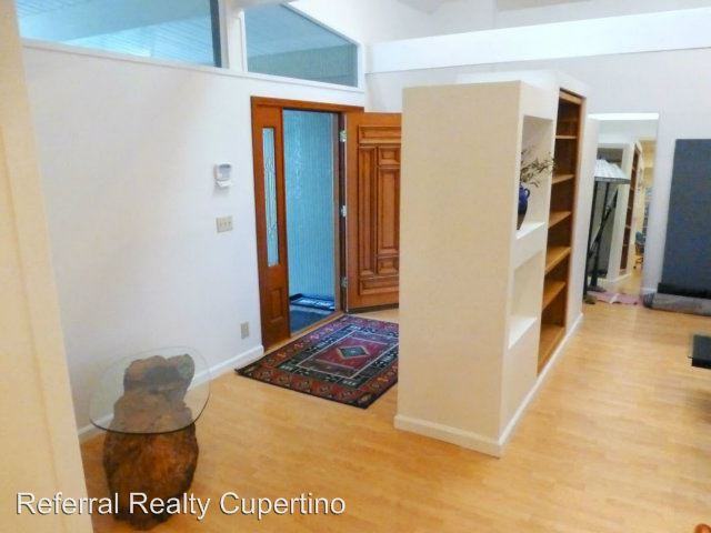 733 Stendhal Ln - Photo 2 of 11