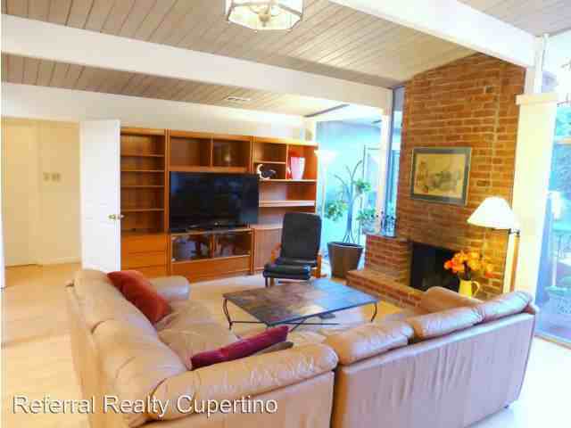 733 Stendhal Ln - Photo 3 of 11