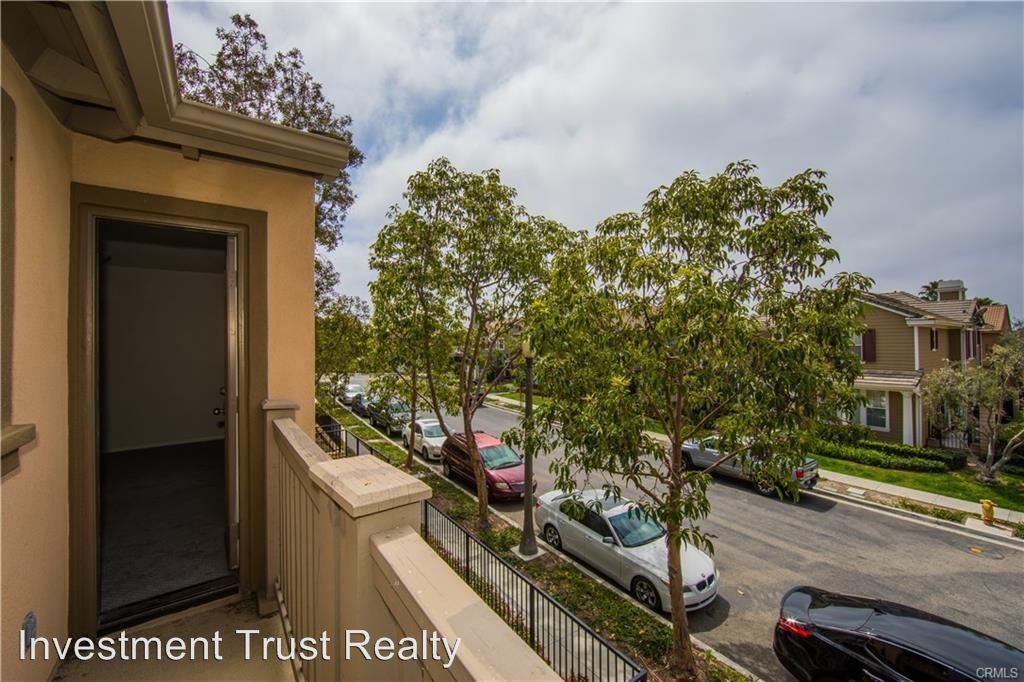 66 Trumpet Vine St - Photo 3 of 41