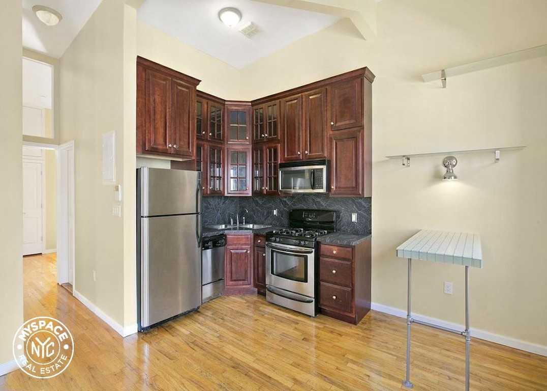 273 Albany Avenue #2A - Photo 2 of 4