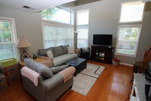 141 Avalon Ct - Photo 3 of 11