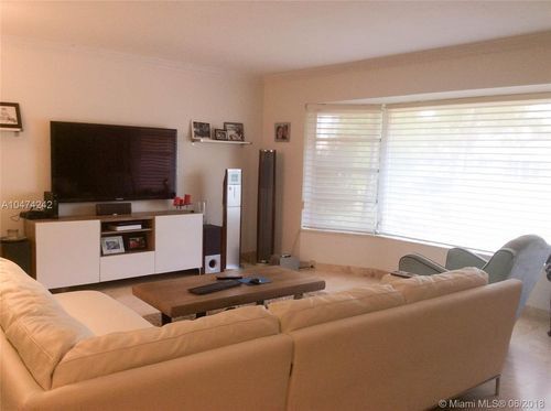 2120 NE 205th St - Photo 3 of 8