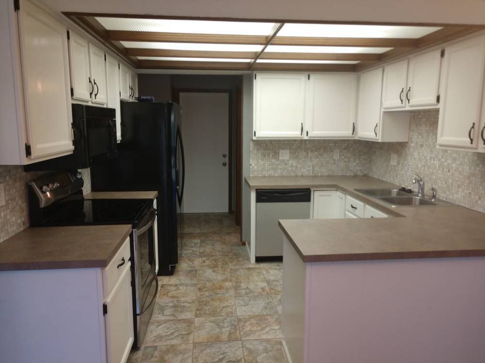 7404 Timberview Dr - Photo 3 of 15