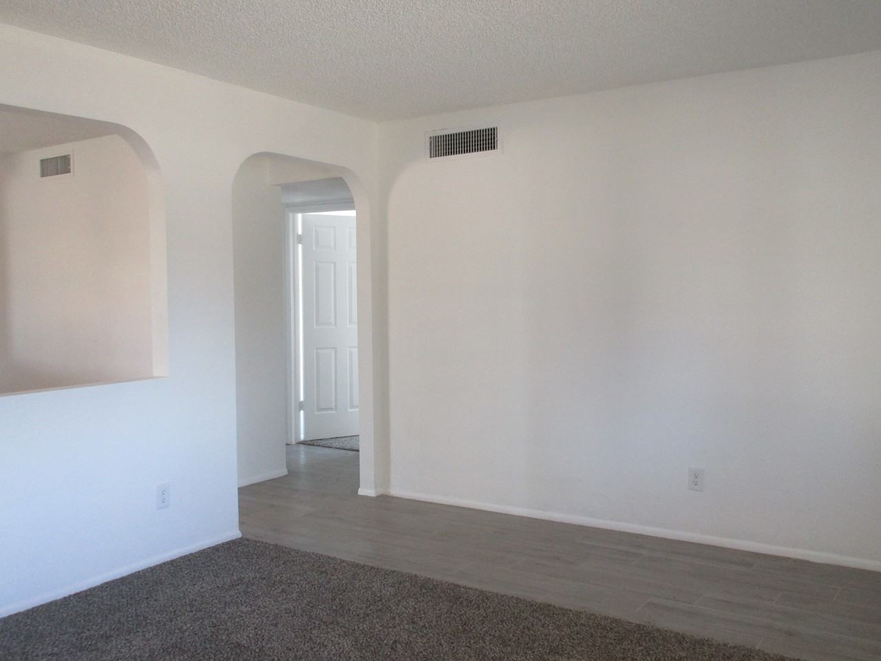 8154 W Heatherbrae Dr - Photo 3 of 23