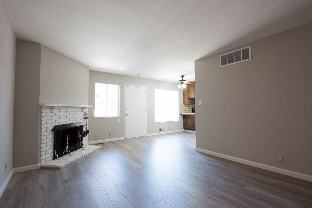 4265 Will Rogers Dr - Photo 3 of 33