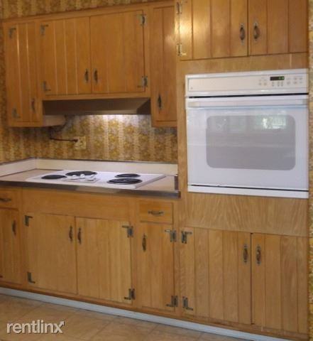 540 Woodland Dr - Photo 3 of 22