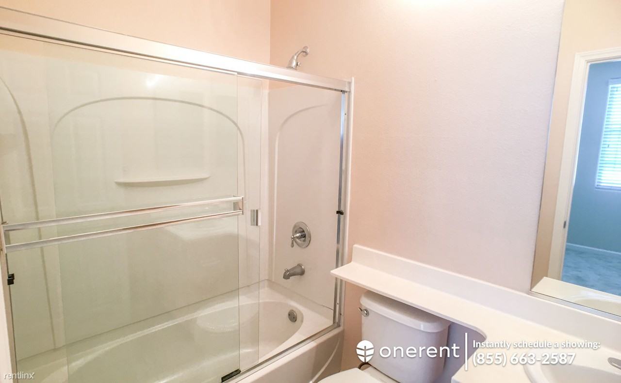 137 E Curtis Ave - Photo 3 of 21