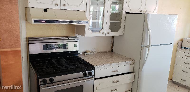 2136 Dena Dr - Photo 3 of 15