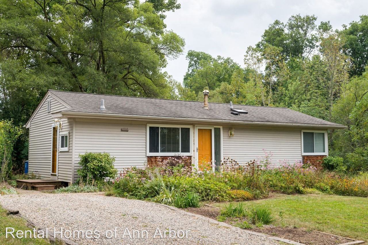 3125 Woodmanor Ct - Photo 3 of 9