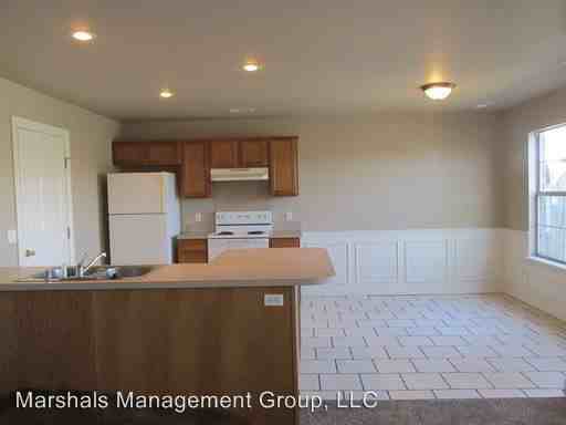 826-904 Peachtree - Photo 2 of 3