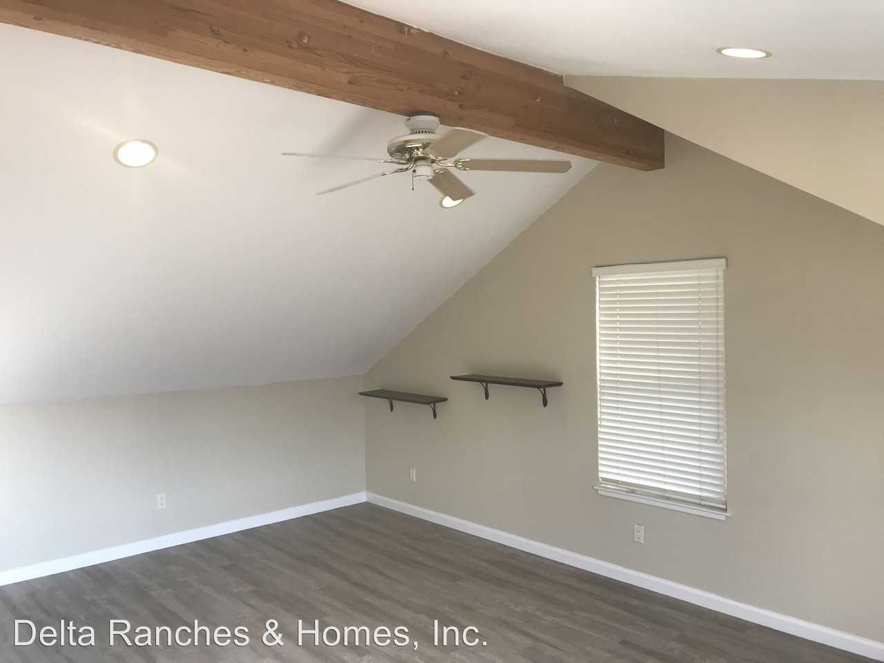 1067 Chelmsford Dr - Photo 2 of 6