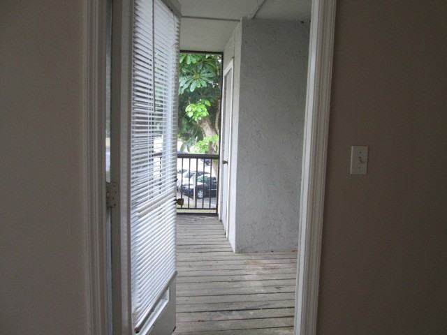 2317 N Congress Ave - Photo 2 of 11