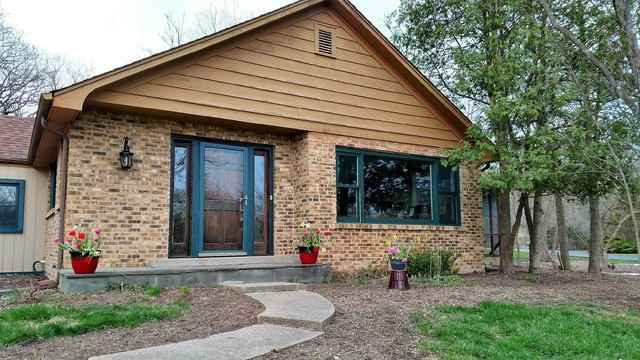2950 Riverwoods Rd - Photo 2 of 24