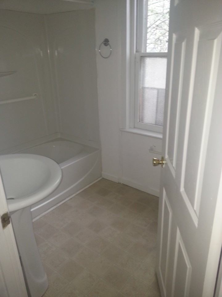 1001 Linden St - Photo 3 of 3