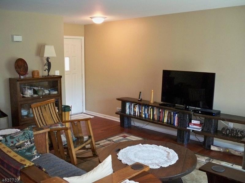 905 Rhoads Drive - Photo 2 of 11