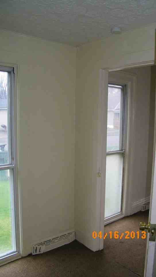 475 Campbell St - Photo 2 of 4