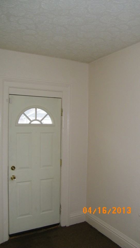 475 Campbell St - Photo 3 of 4