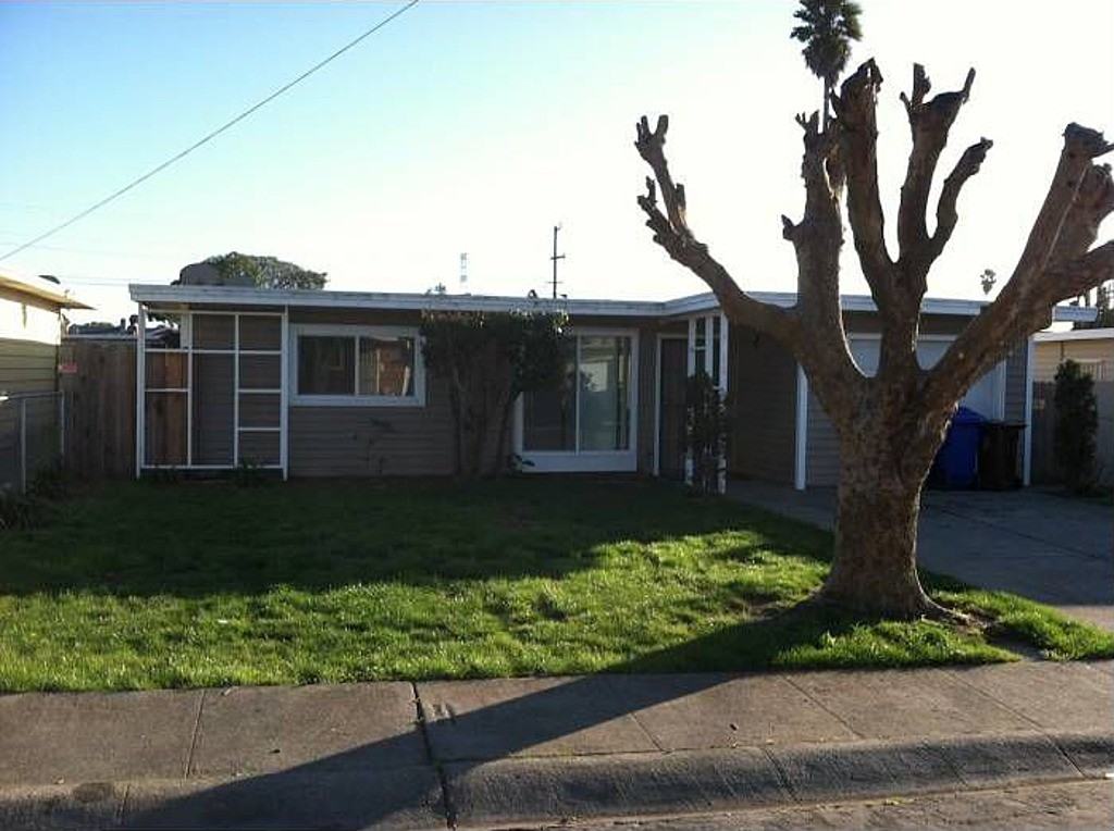 712 Bradford Dr - Photo 2 of 10